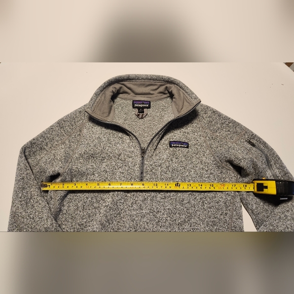 Patagonia Grey Woman's 1/3 Zip Up - Picture 5 of 7